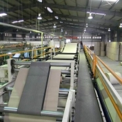Máy cắt giấy thùng carton - giải pháp tối ưu cho sản xuất đóng gói